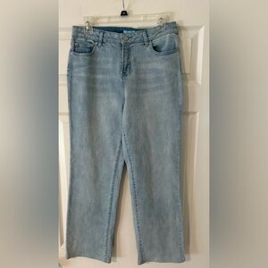 Women’s J.McLaughlin‎ Light Blue Pockets Jeans. Size 8.